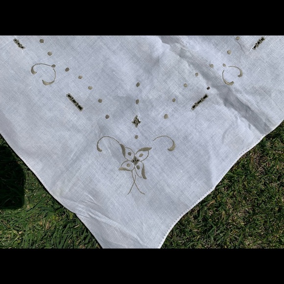 Table Cloths - Picture 9 of 9